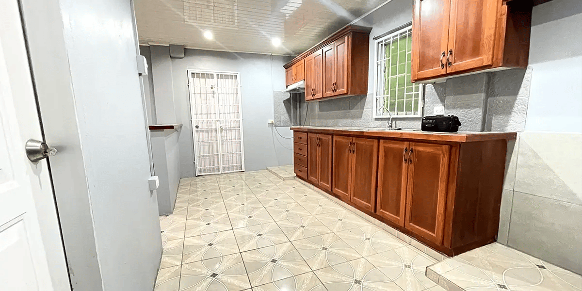 Tunapuna-3-bedroom-apartment-kitchen