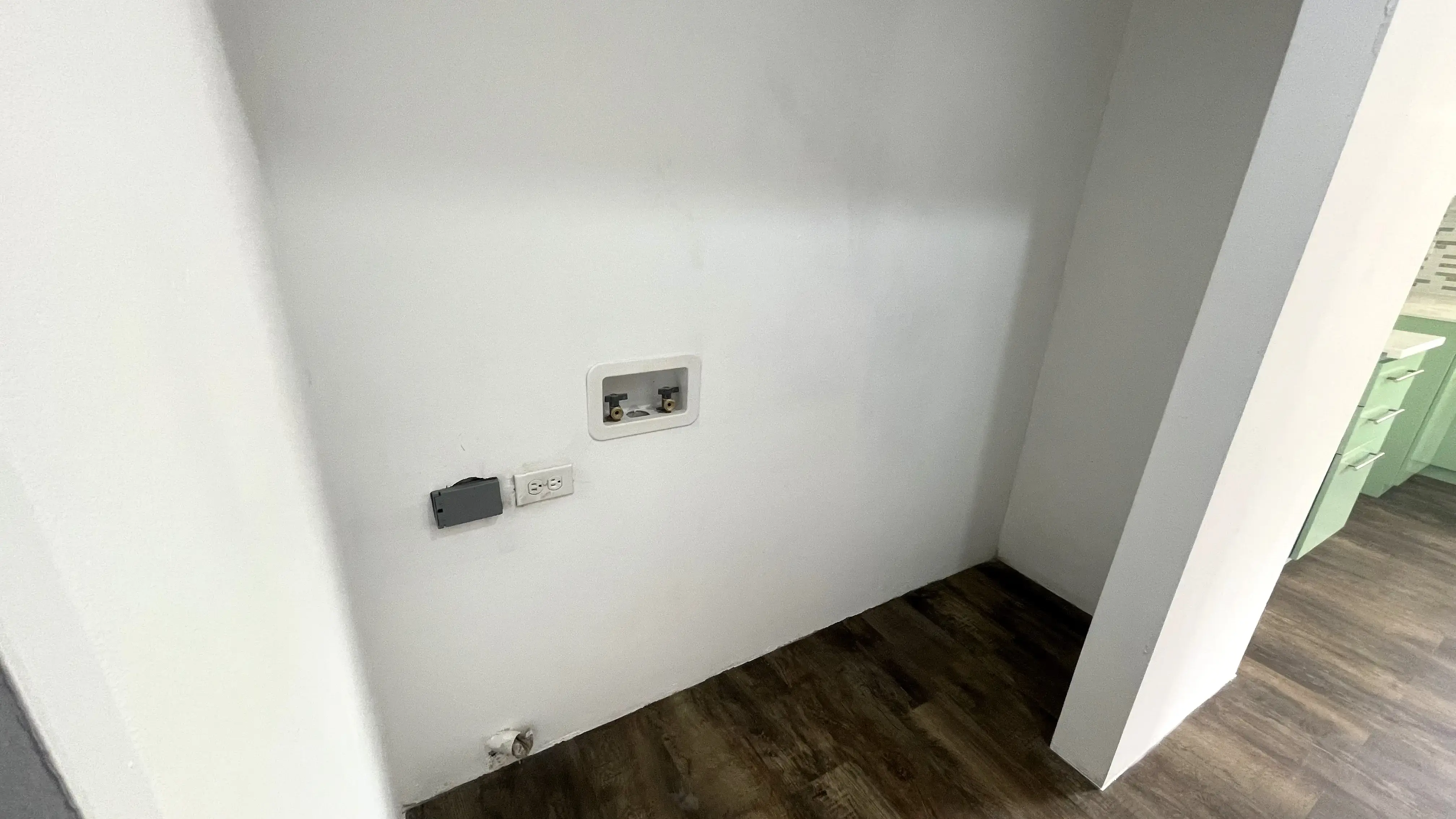carenage-apartment-laundry-area