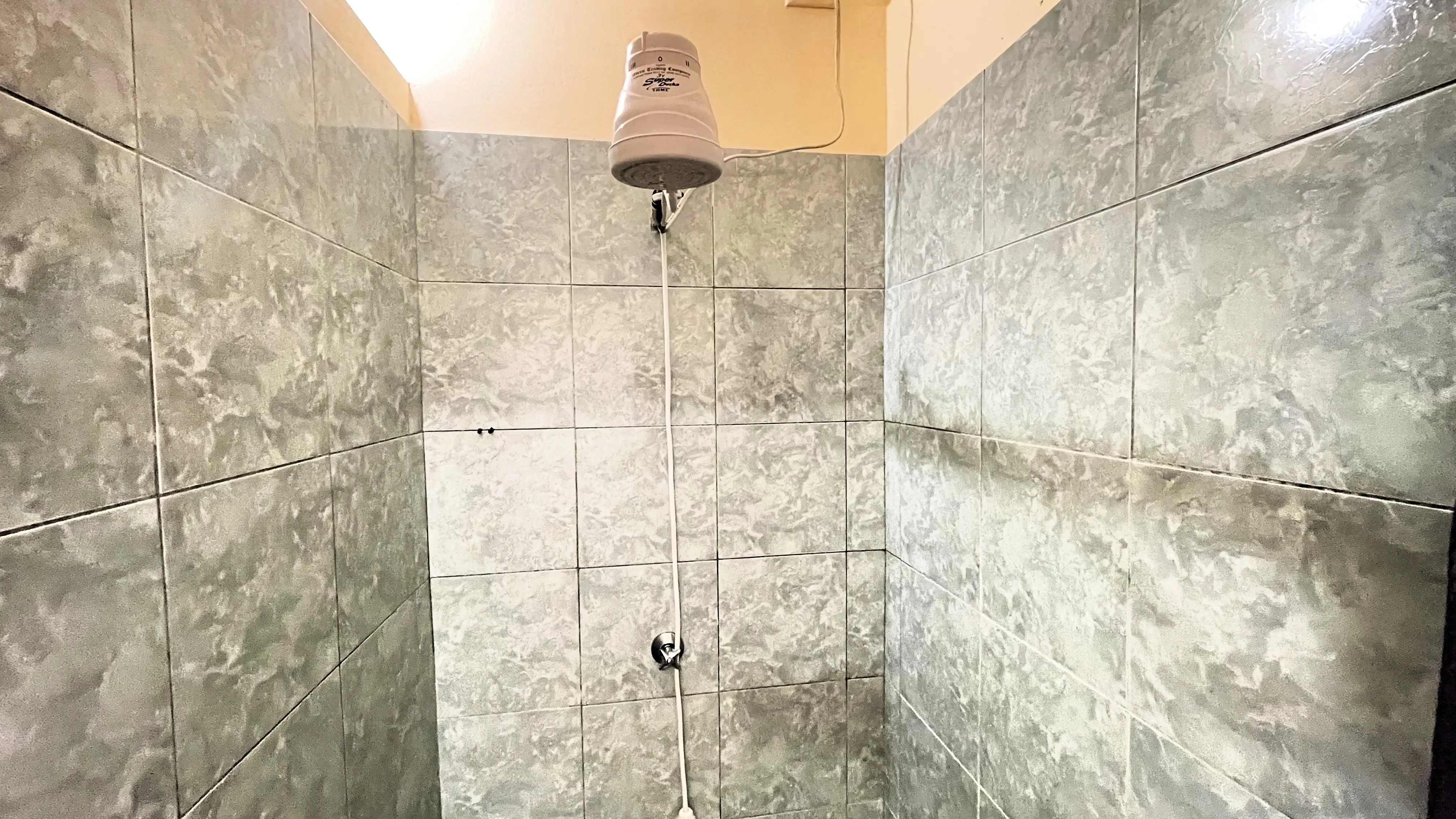 Centenary Street Extension Upstairs Apartment 11