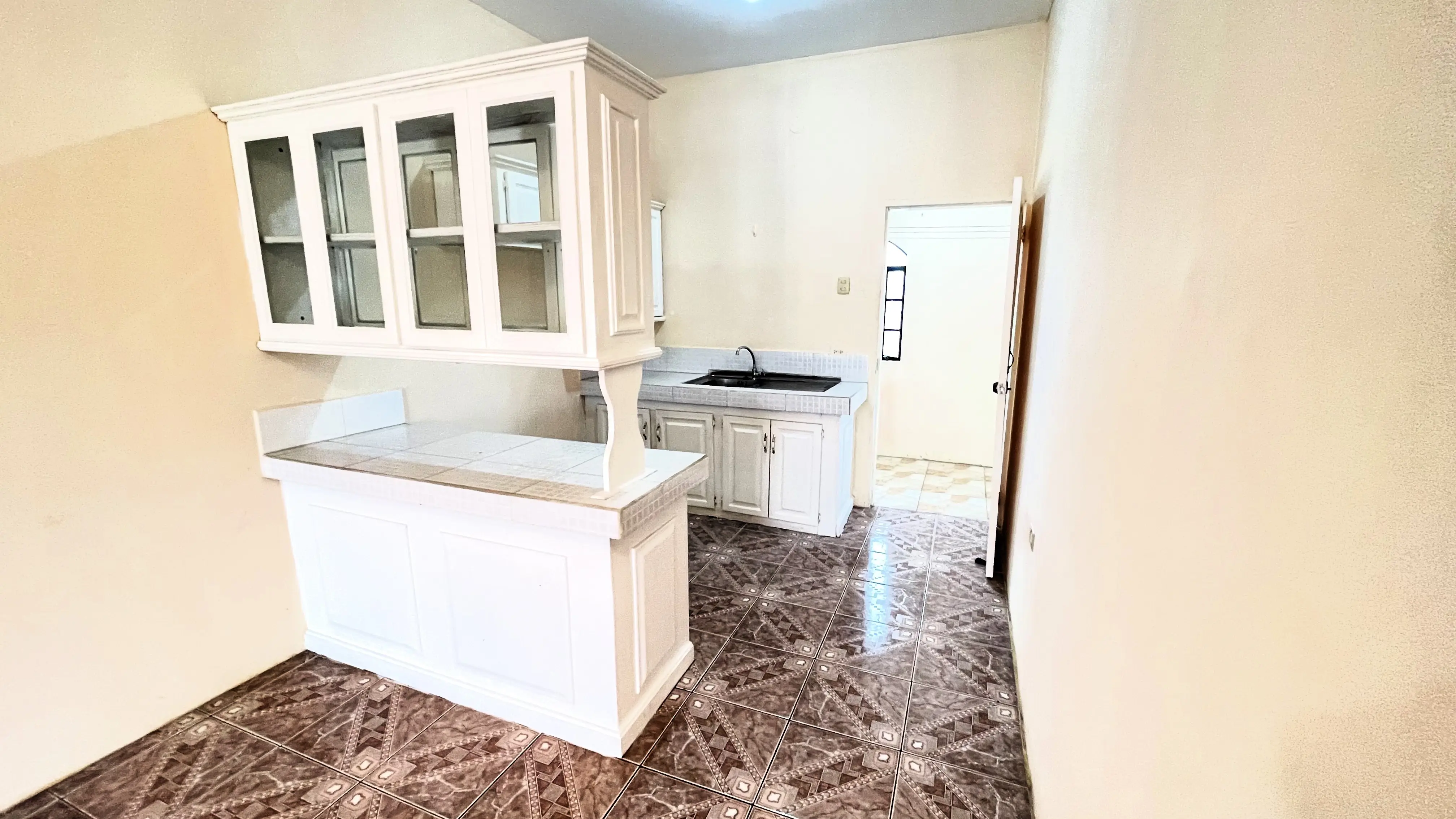 Centenary Street Extension Upstairs Apartment 3