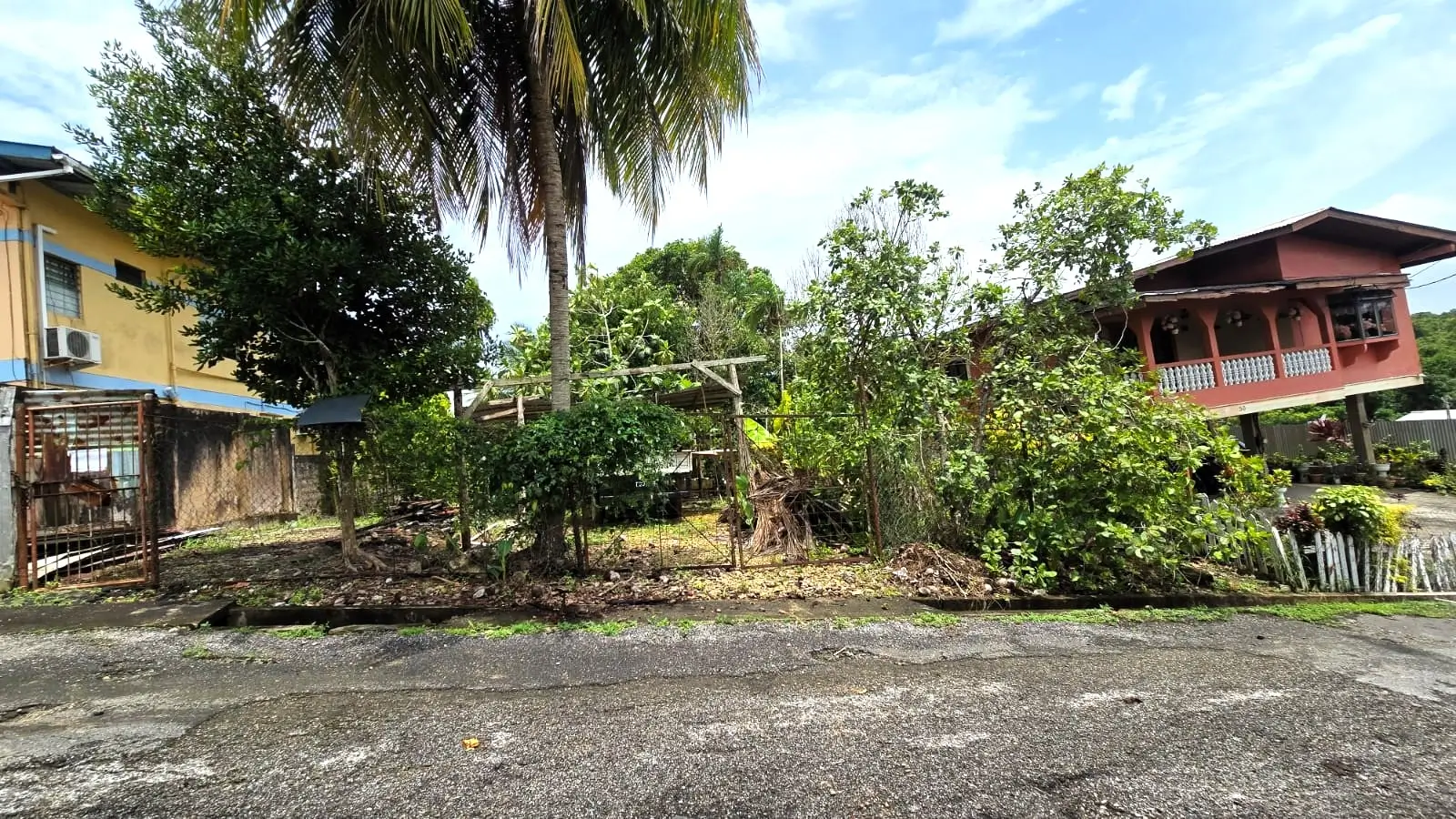 ST. JULIEN VILLAGE PRINCES TOWN VACANT LAND FRONT VIEW