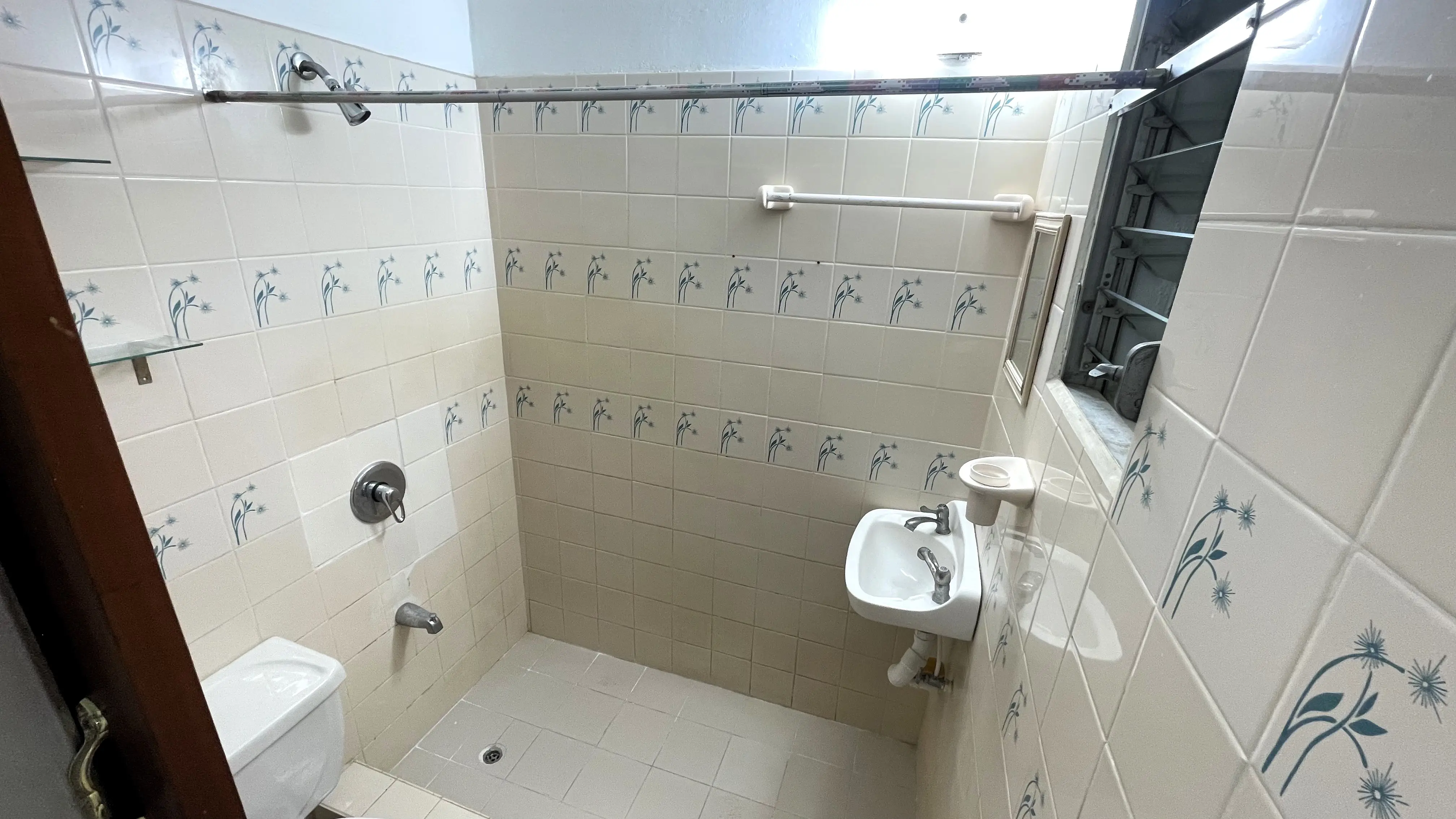 La Florissante DAbadie 3 Bedroom Apartment for rent toilet and bathroom