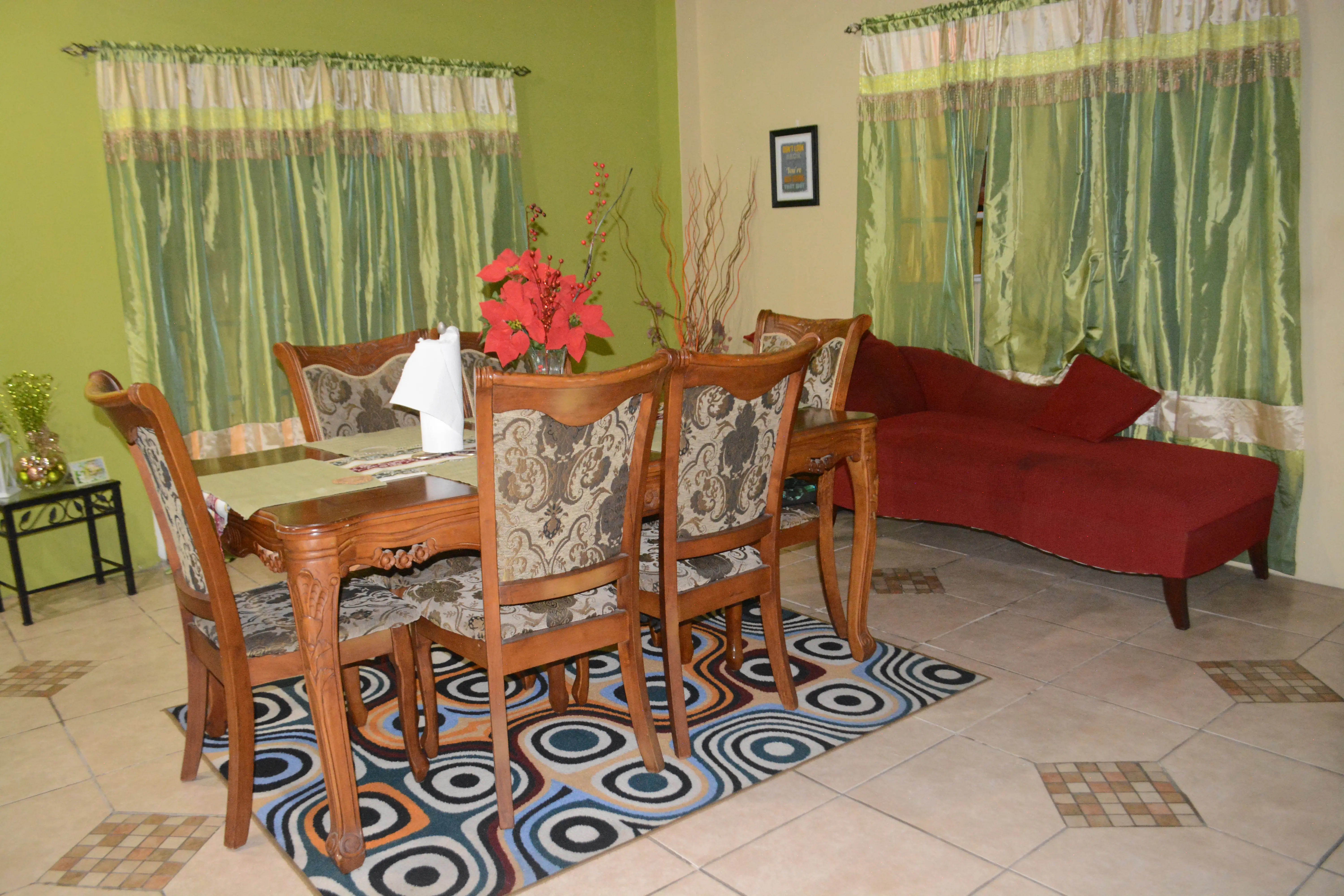 La Resource South DAbadie 5 Bedroom Home downstairs dining area