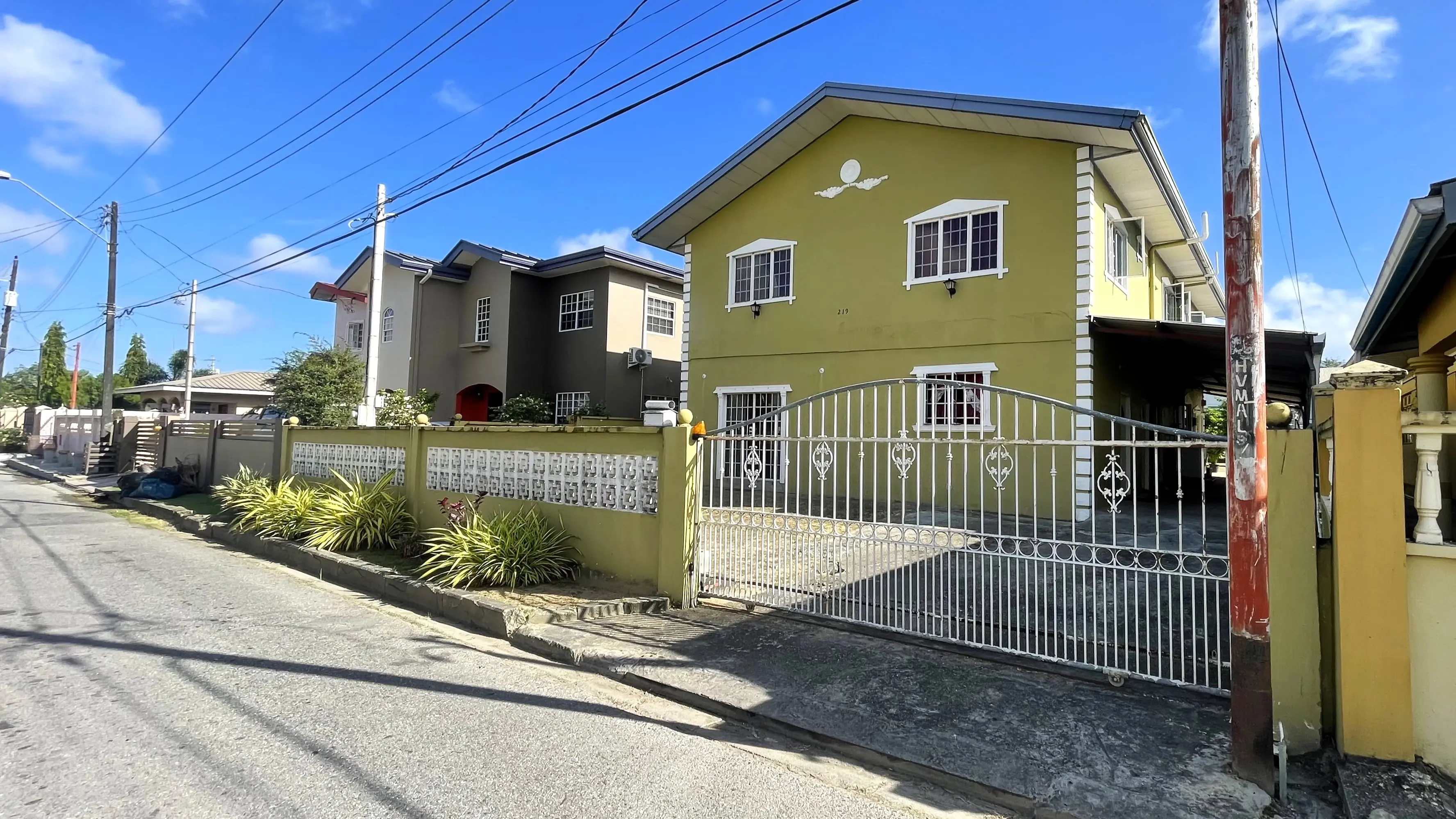 La Resource South DAbadie 5 Bedroom Home front left side