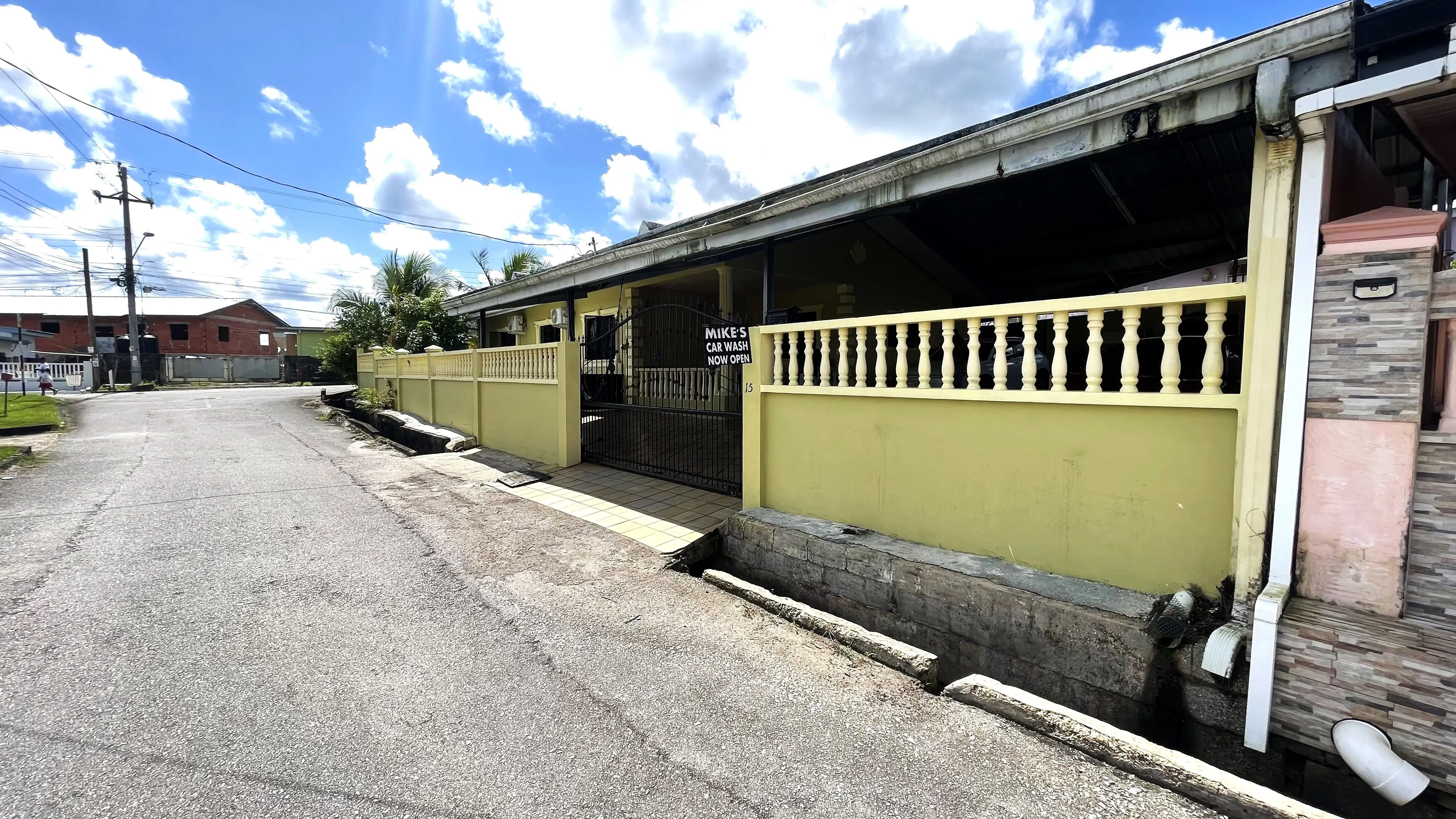 Jai Courts, Brazil Village House Front Showing Road