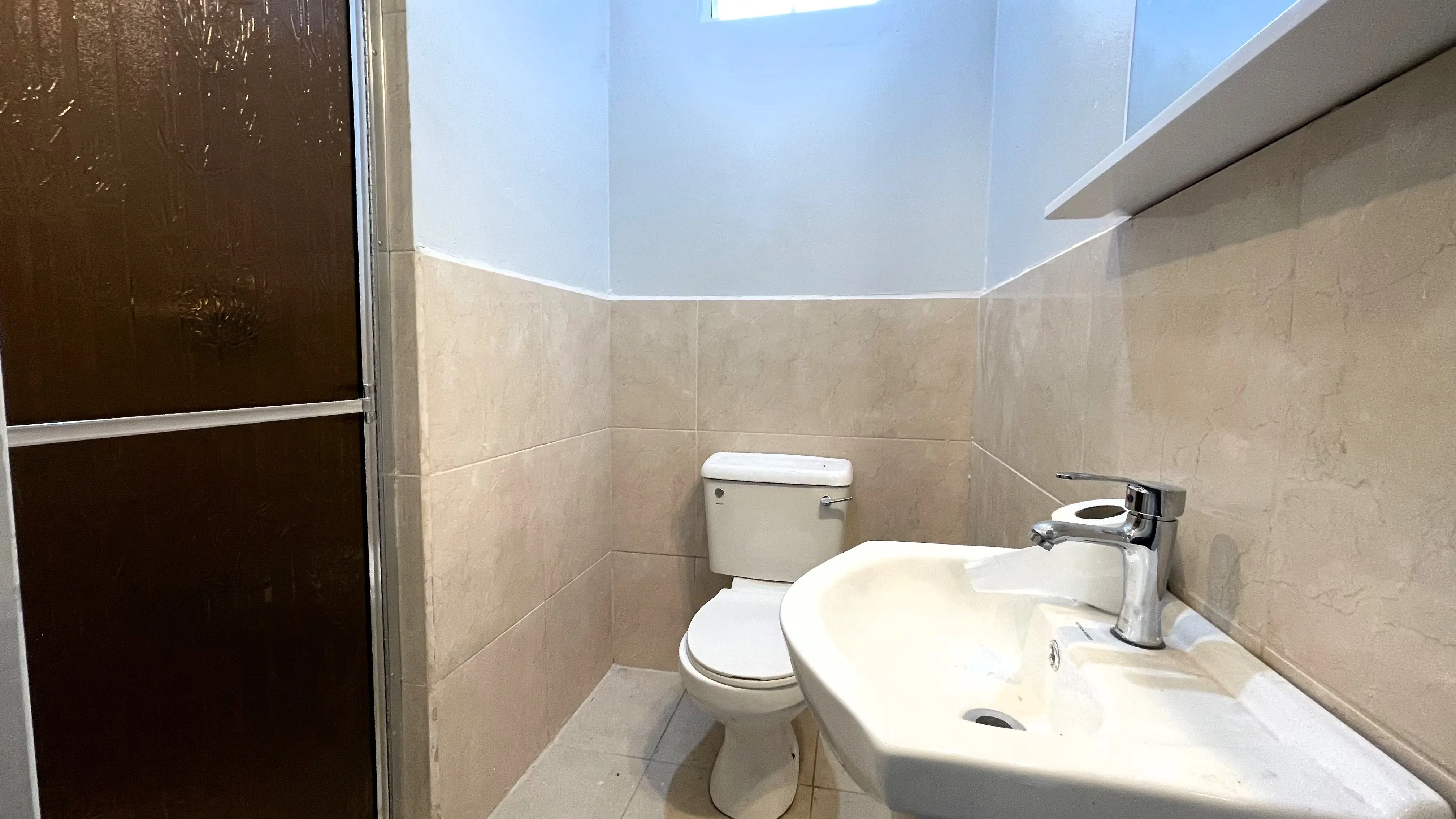 mausica-dabadie-3-bedroom-house-face-basin-sink