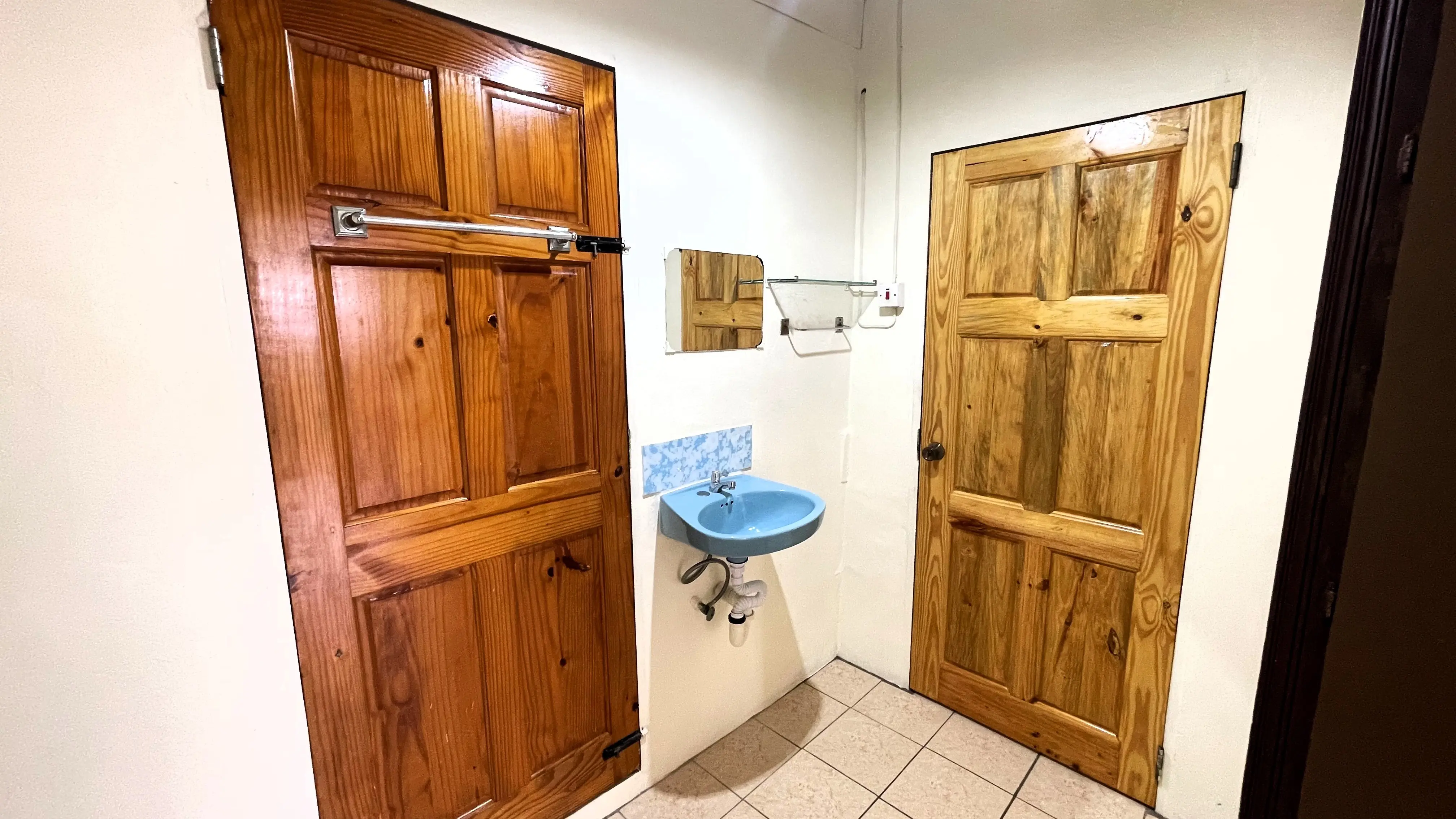 San Juan Studio Apartment for Rent bathroom area