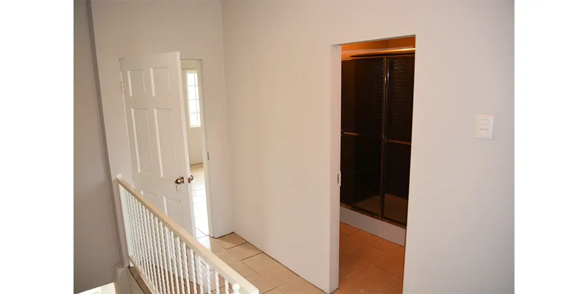 aranguez-2-bedroom-townhouse-corridor-upstairs
