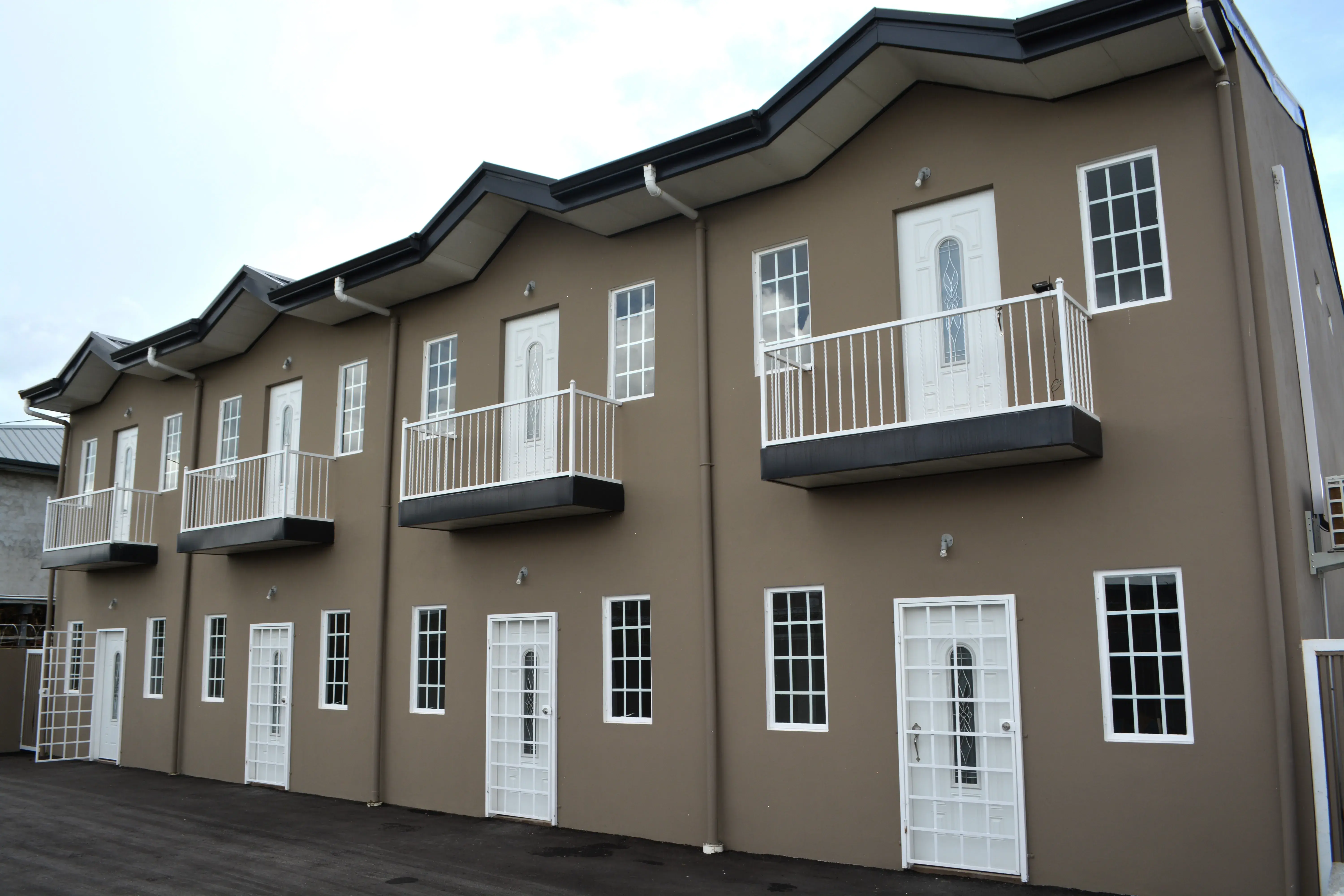 front-exterior-2-bedroom-townhouse-aranguez