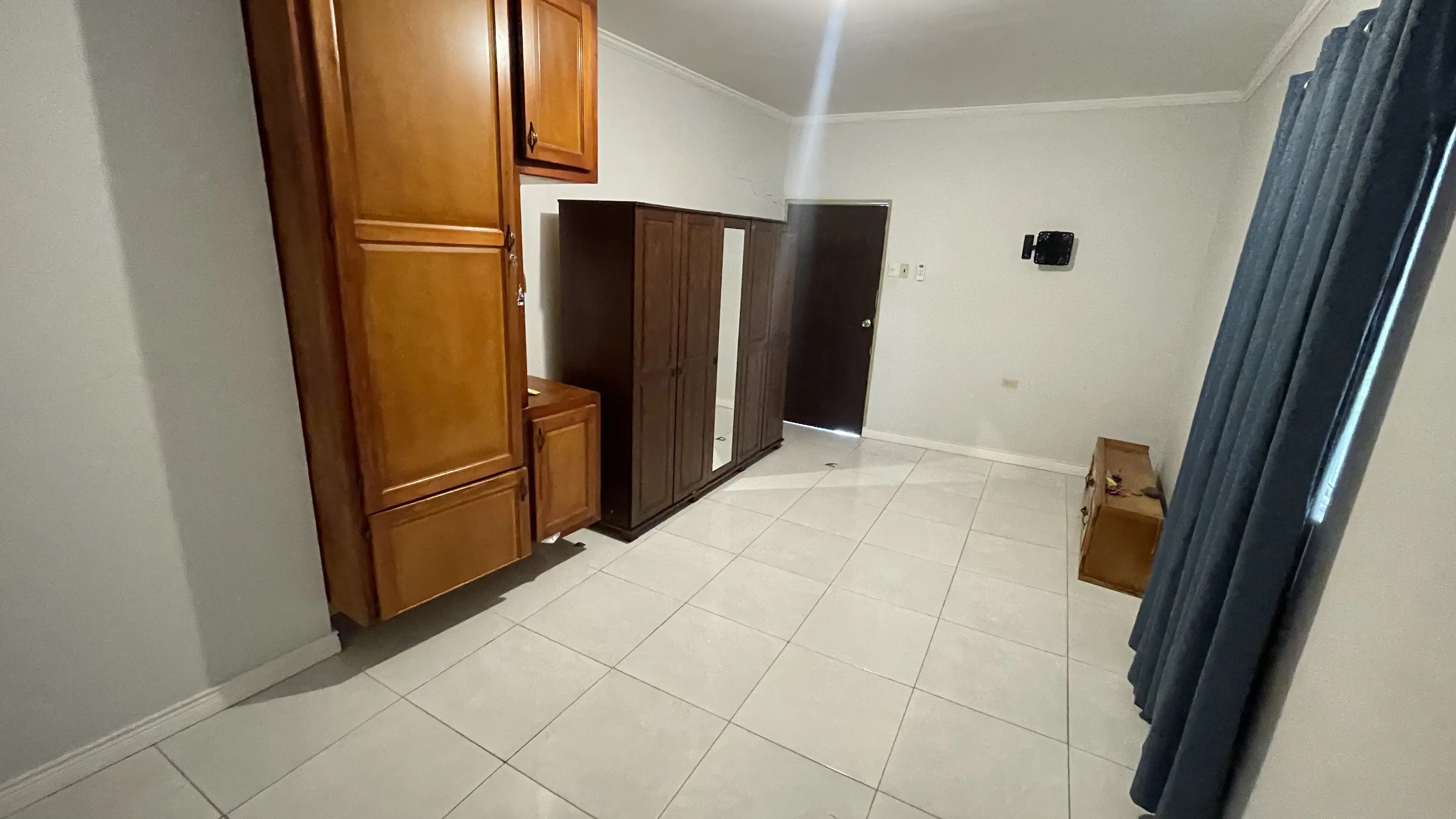 Sherwood Park Arima Apartment for rent Large bedroom with cupboards