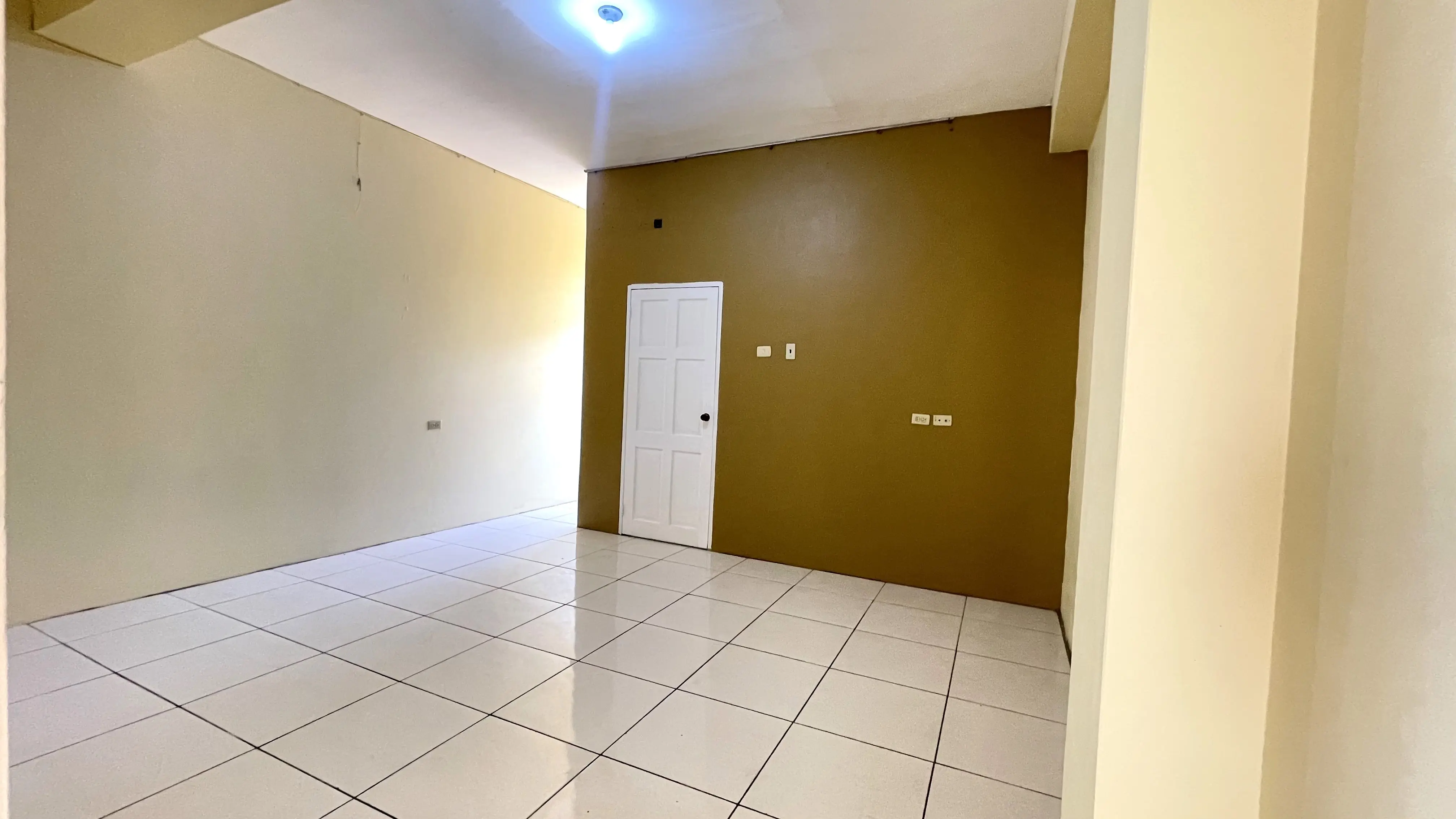 1-bedroom-apartment-bamboo-2-valsayn-bedroom-entrance