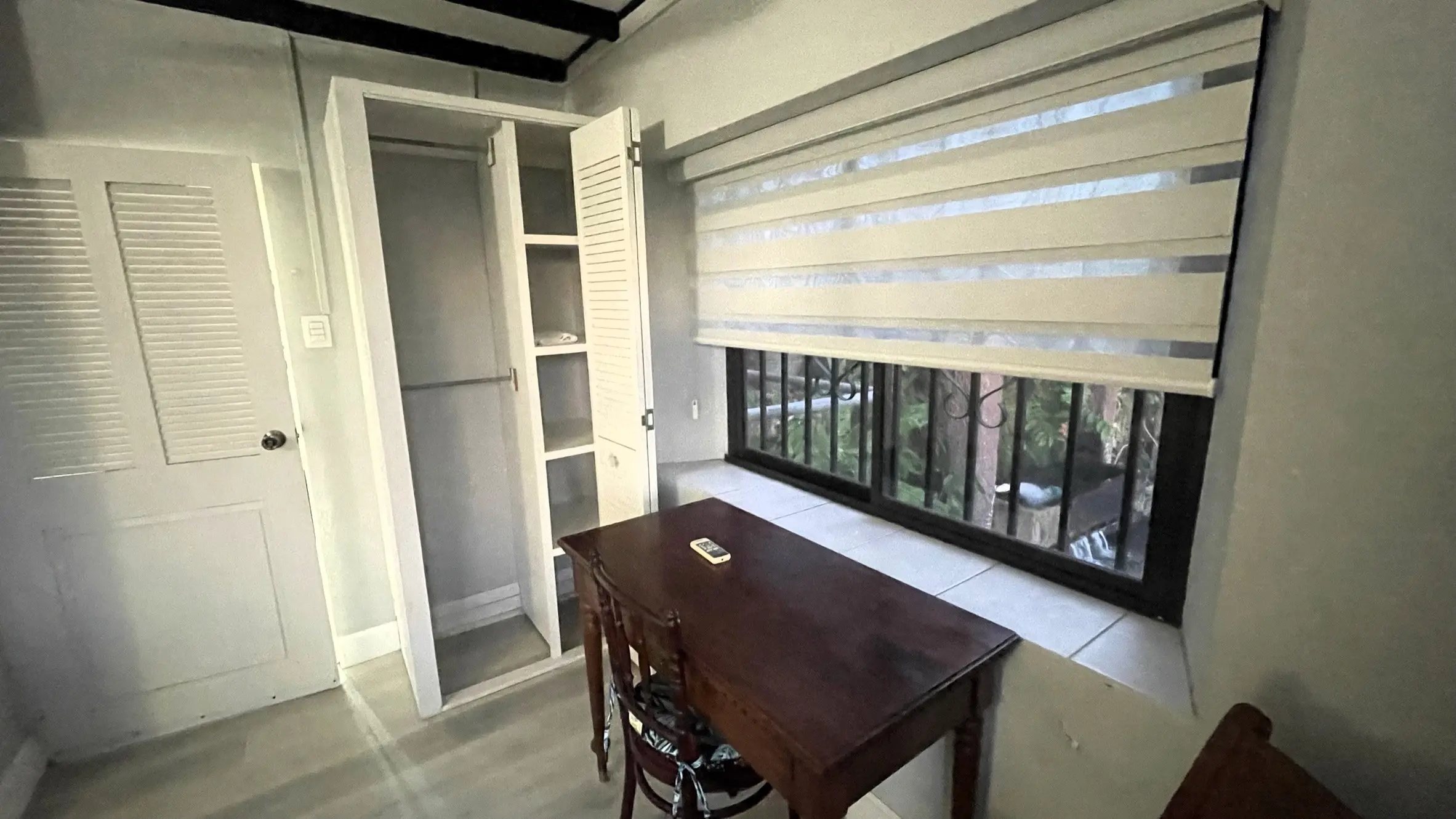 St. Augustine Fully Furnished Apartment for Rent bedroom window