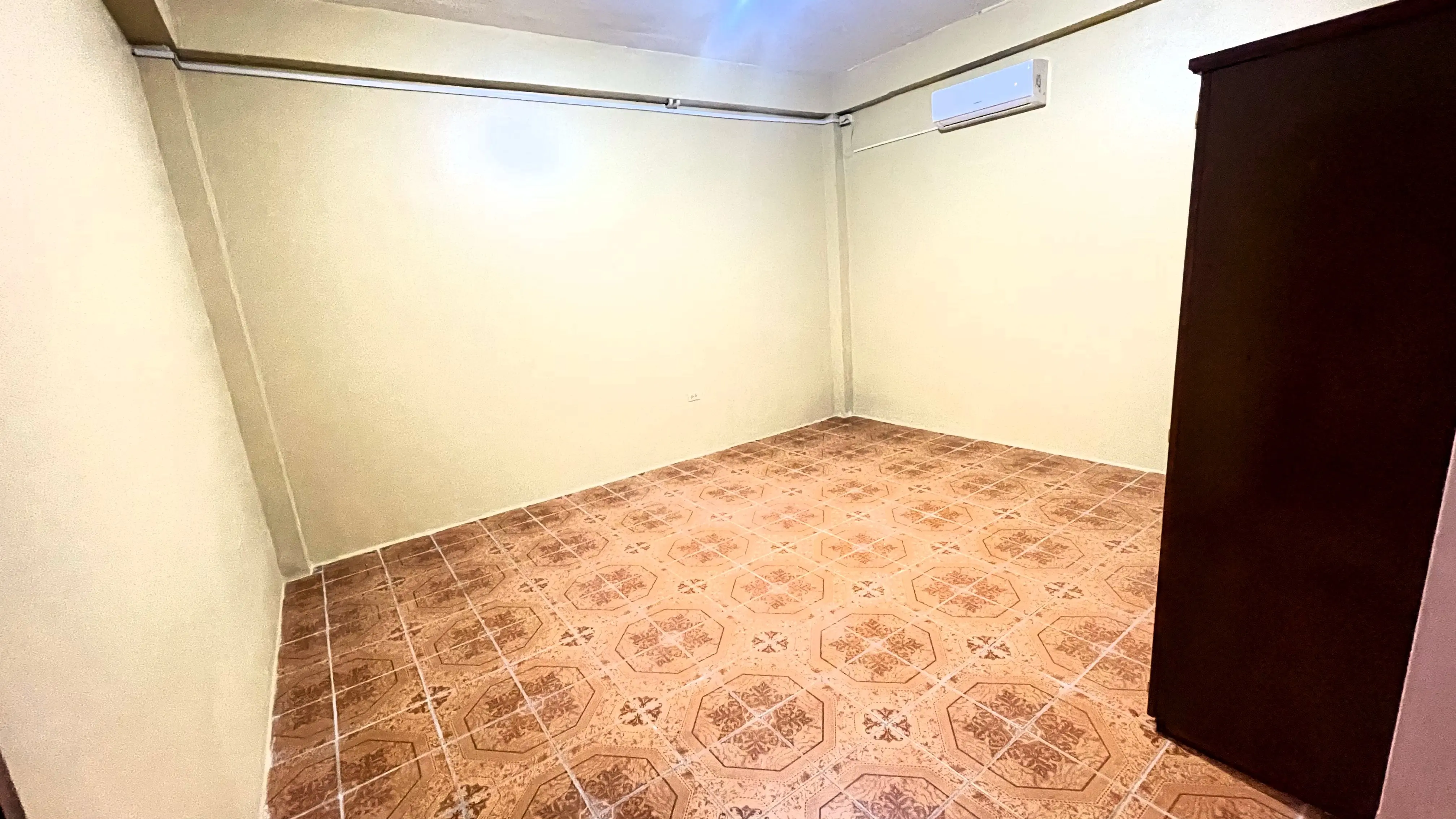 St-Helena-2-bedroom-apartment-spacious-bedroom