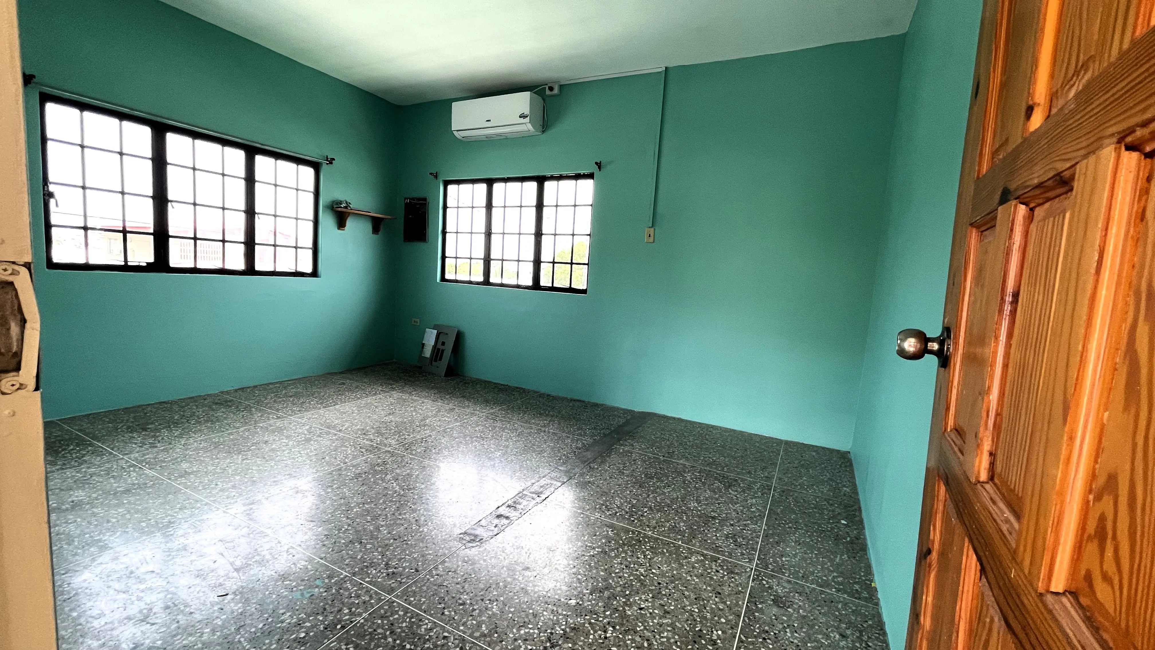 Tacarigua-2-bedroom-apartment-bedroom-front