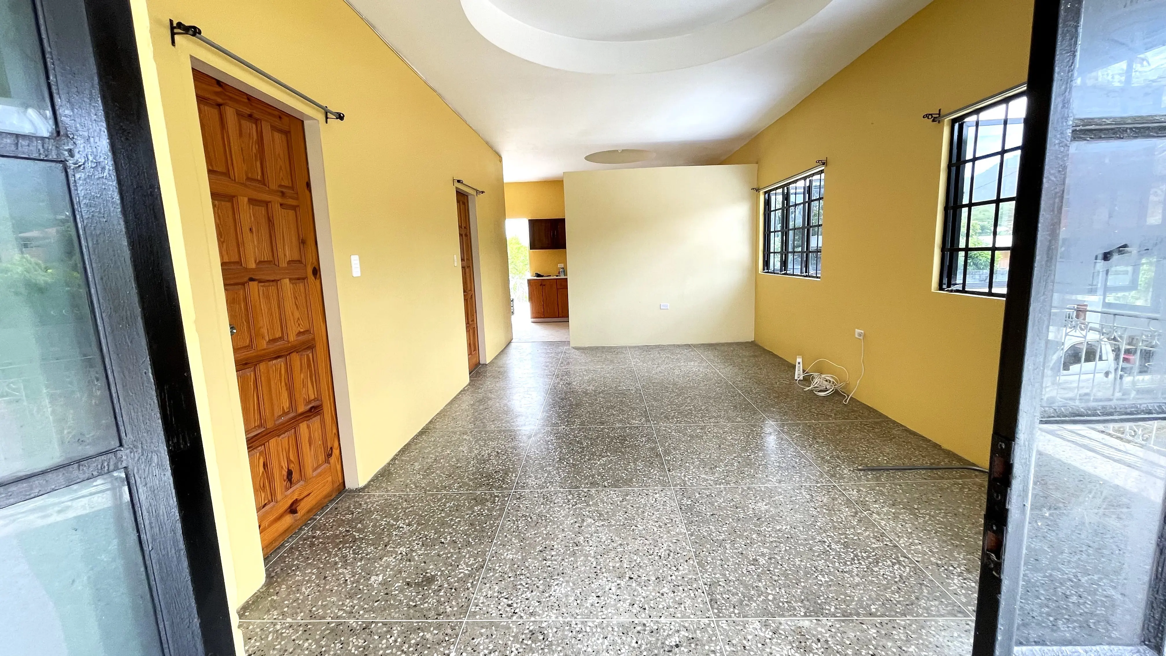 tacarigua-2-bedroom-apartment-front-enterance