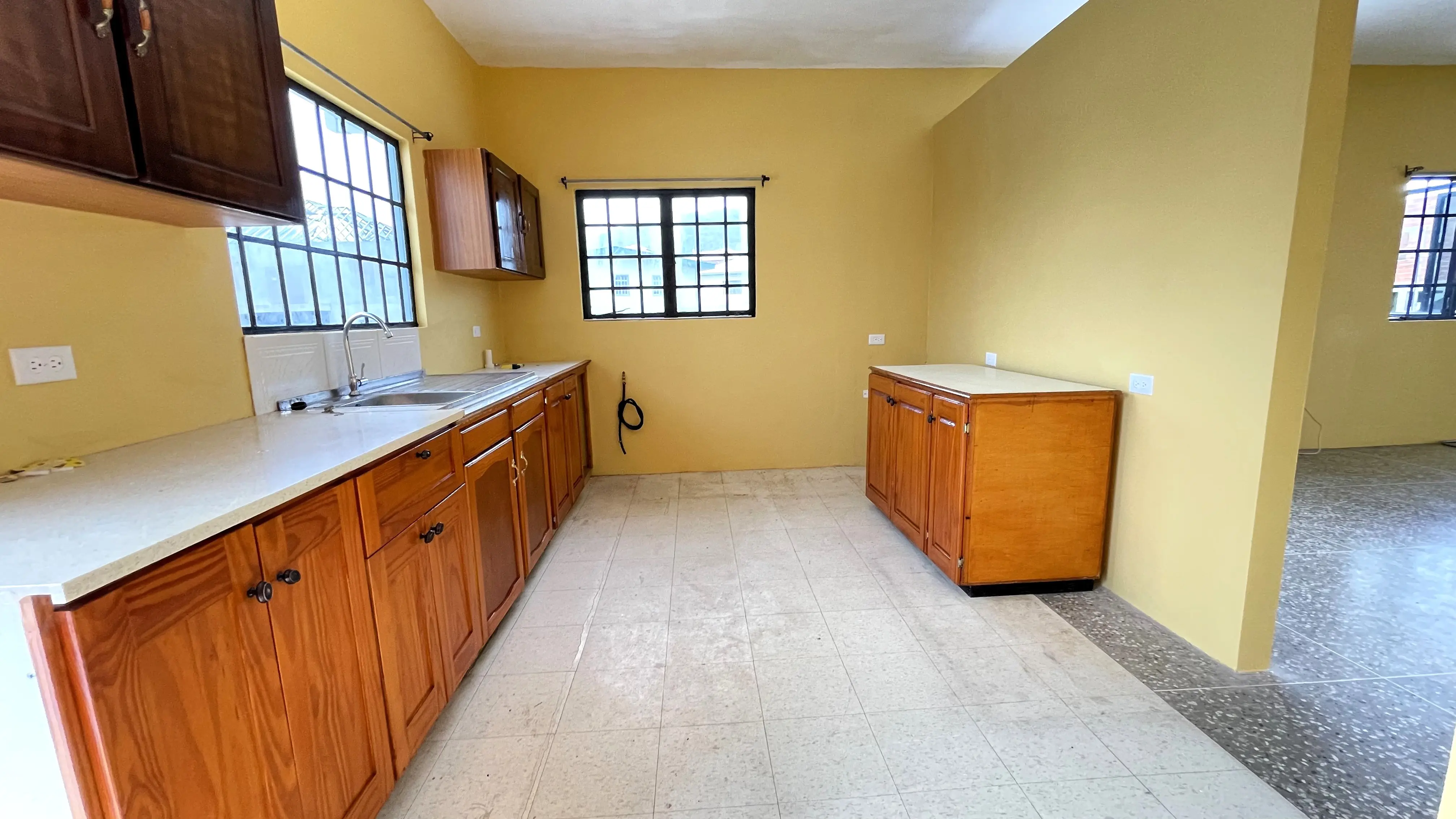 tacarigua-2-bedroom-apartment-kitchen